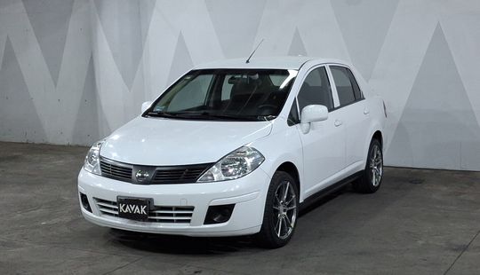 Nissan • Tiida