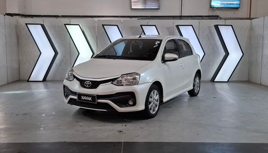 Toyota • Etios