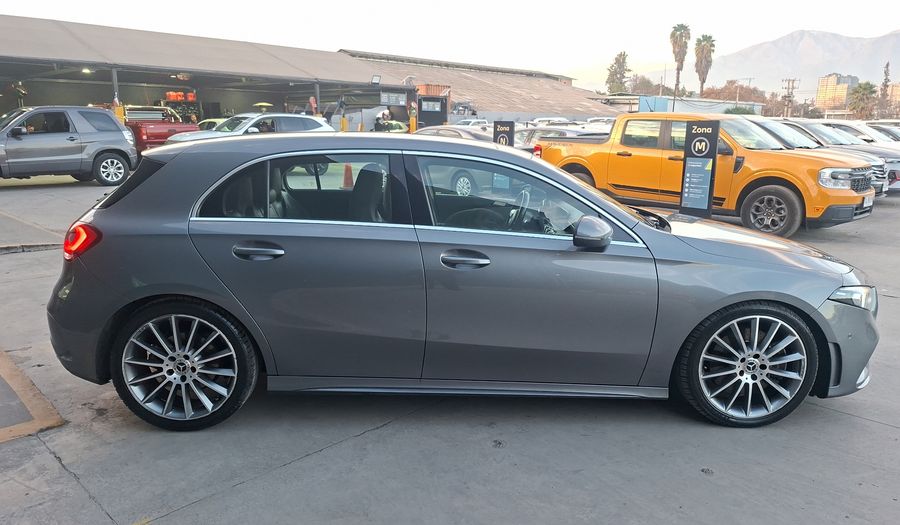Mercedes Benz Clase A 2.0 250 DCT AMG LINE Hatchback 2019
