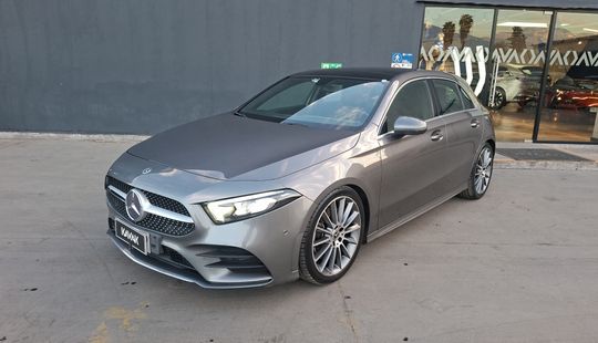 Mercedes Benz • Clase A
