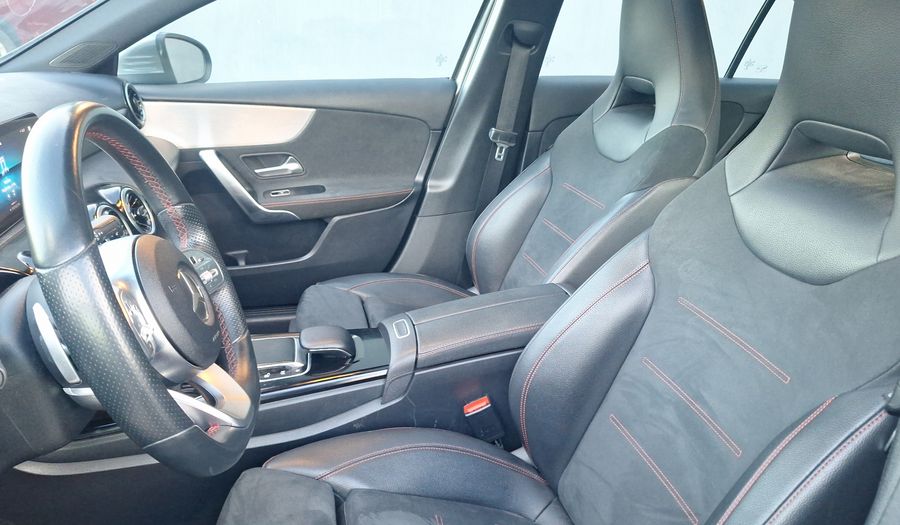 Mercedes Benz Clase A 2.0 250 DCT AMG LINE Hatchback 2019