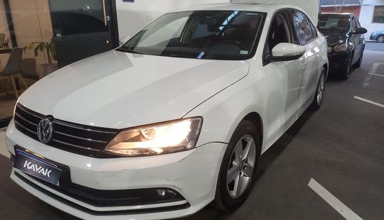 Volkswagen • Vento