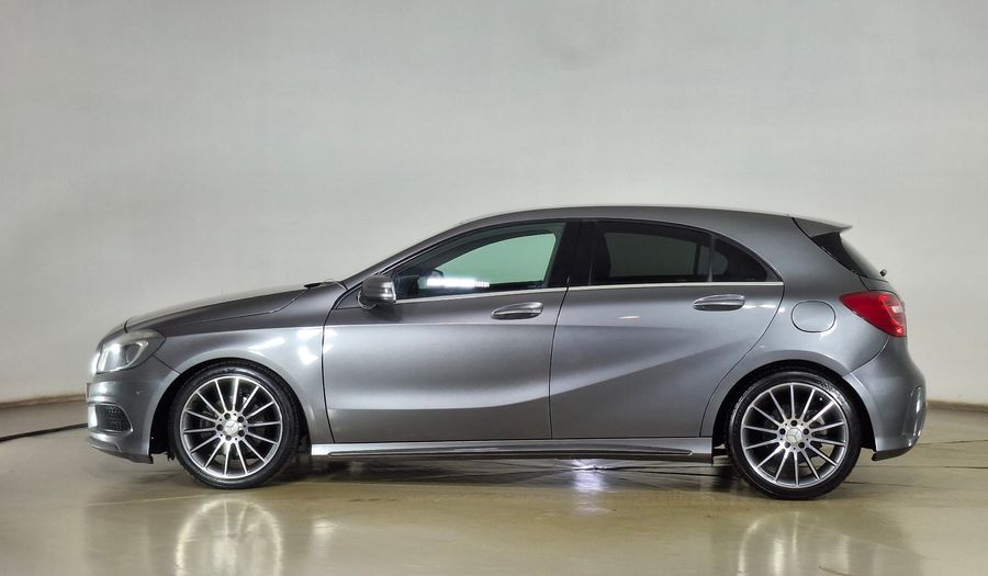 Mercedes Benz Clase A 1.8 200 CDI BLUE EFFICIENCY AUTO Hatchback 2013