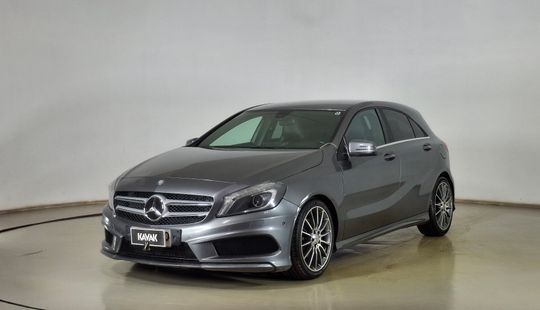 Mercedes Benz • Clase A