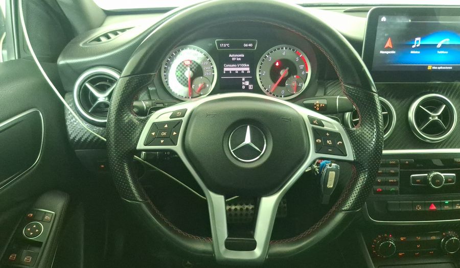 Mercedes Benz Clase A 1.8 200 CDI BLUE EFFICIENCY AUTO Hatchback 2013