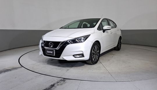 Nissan • Versa