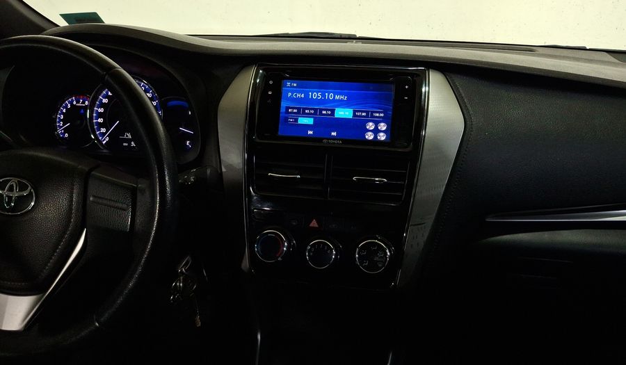 Toyota Yaris 1.5 S AUTO Hatchback 2019