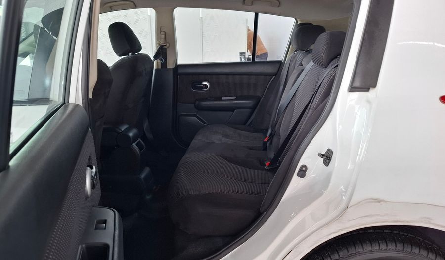 Nissan Tiida 1.8 ACENTA Hatchback 2011