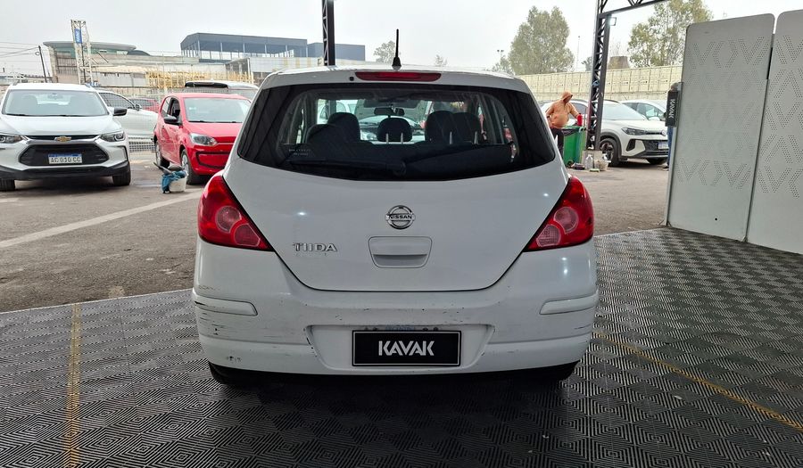 Nissan Tiida 1.8 ACENTA Hatchback 2011