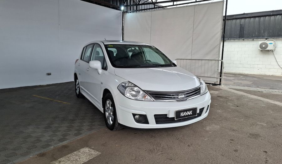 Nissan Tiida 1.8 ACENTA Hatchback 2011