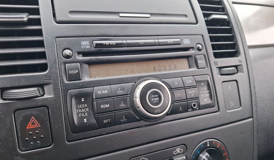 Nissan Tiida 1.8 ACENTA Hatchback 2011