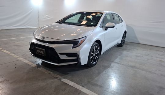 Toyota • Corolla
