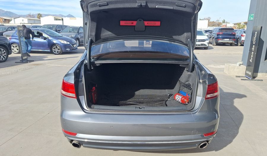Audi A4 2.0 TFSI S TRONIC DESIGN Sedan 2017