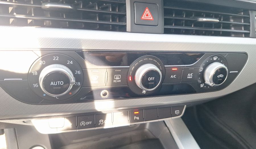 Audi A4 2.0 TFSI S TRONIC DESIGN Sedan 2017