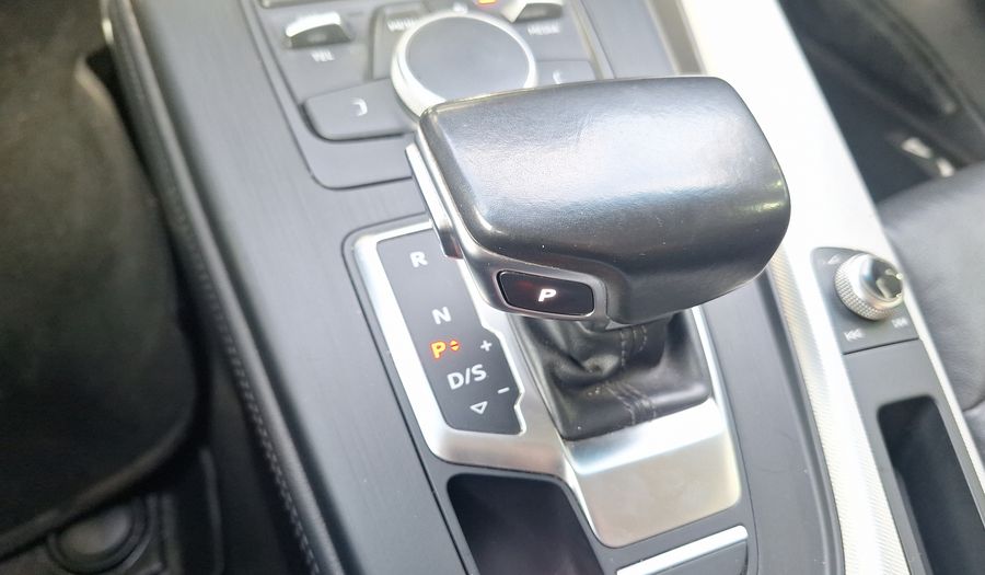 Audi A4 2.0 TFSI S TRONIC DESIGN Sedan 2017