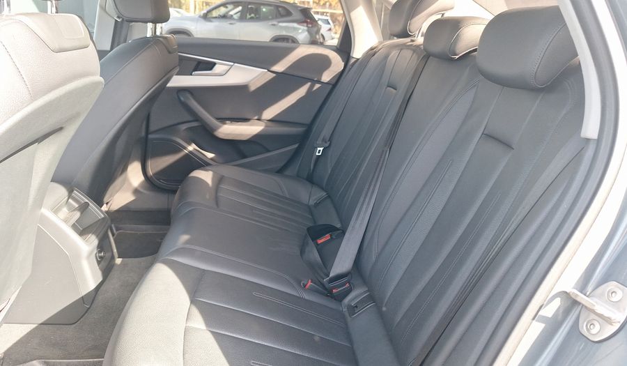 Audi A4 2.0 TFSI S TRONIC DESIGN Sedan 2017