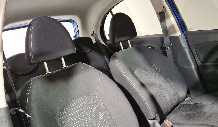 Nissan March 1.6 ADVANCE AT Hatchback 2015