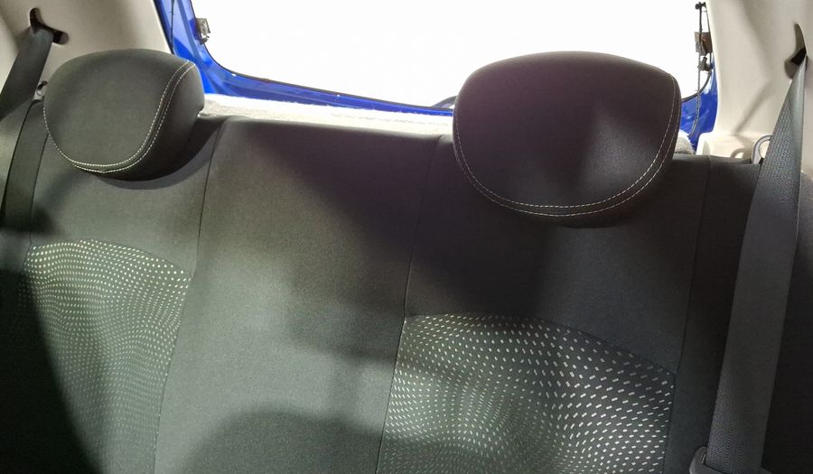 Nissan March 1.6 ADVANCE AT Hatchback 2015