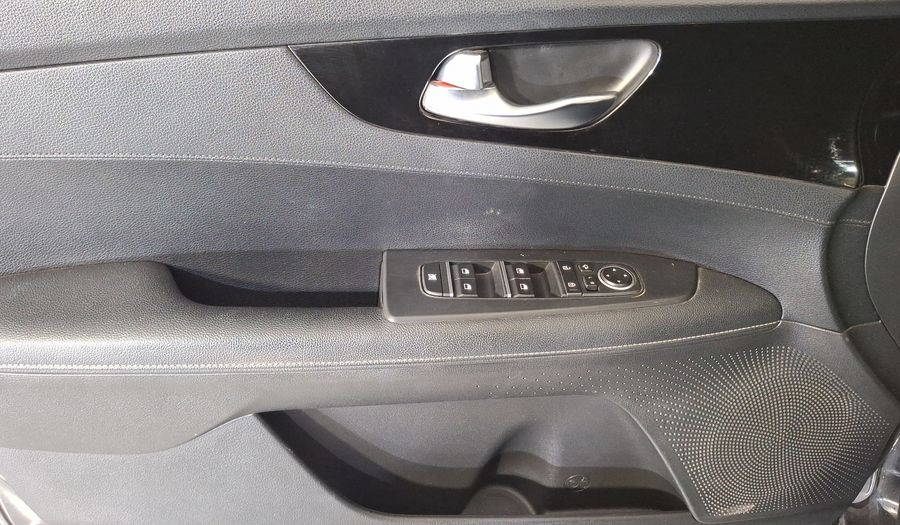 Kia Forte 2.0 EX Hatchback 2019