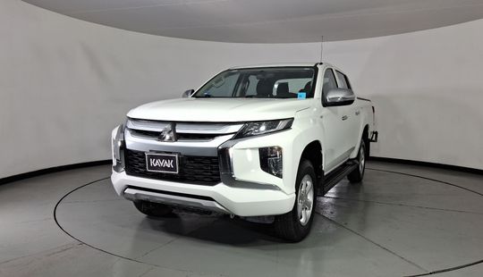 Mitsubishi • L200