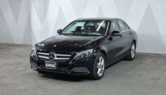 Mercedes Benz • Clase C
