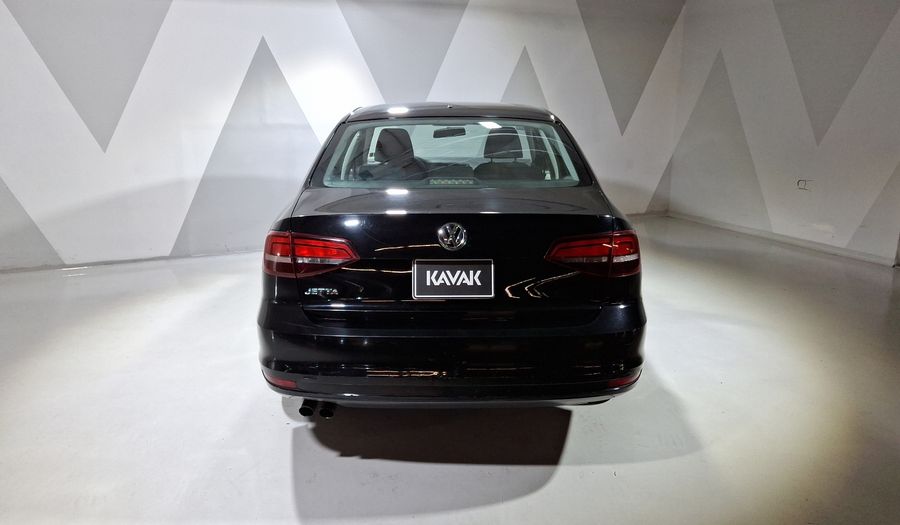 Volkswagen Jetta 2.5 TRENDLINE TIP. Sedan 2017
