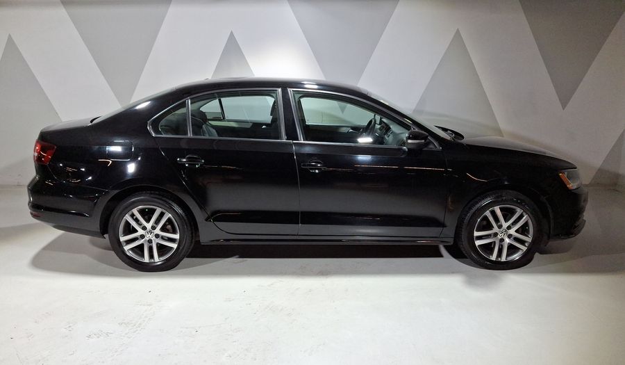 Volkswagen Jetta 2.5 TRENDLINE TIP. Sedan 2017