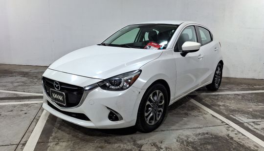 Mazda • Mazda 2