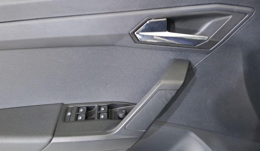 Seat Arona 1.6 STYLE AUTO Suv 2021