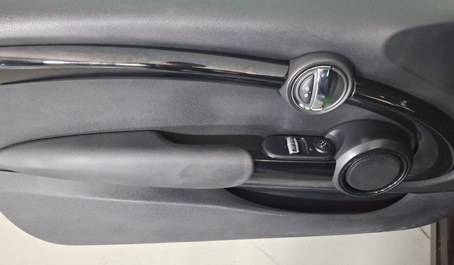 Mini Cooper 1.5 COOPER CHILI AT Hatchback 2017