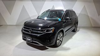 Volkswagen • Taos