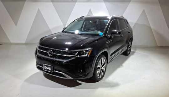 Volkswagen • Taos