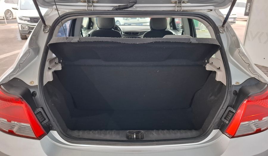 Chevrolet Onix 1.4 LT Hatchback 2016