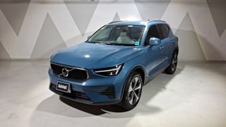 Volvo • XC40