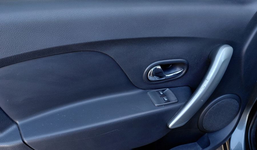 Renault Sandero 1.6 PRIVILEGE Hatchback 2018