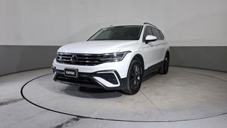 Volkswagen • Tiguan