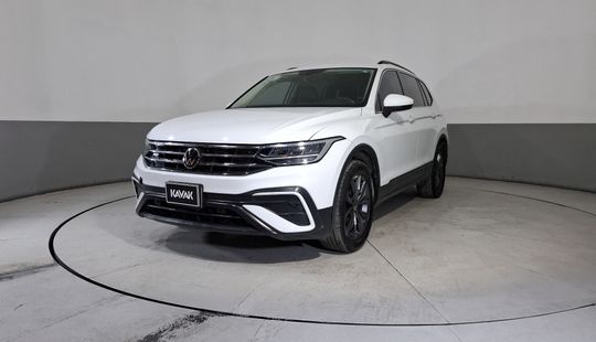 Volkswagen • Tiguan