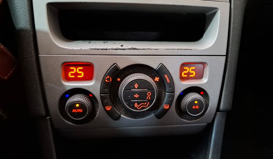 Peugeot 408 2.0 16V ALLURE+ Sedan 2014