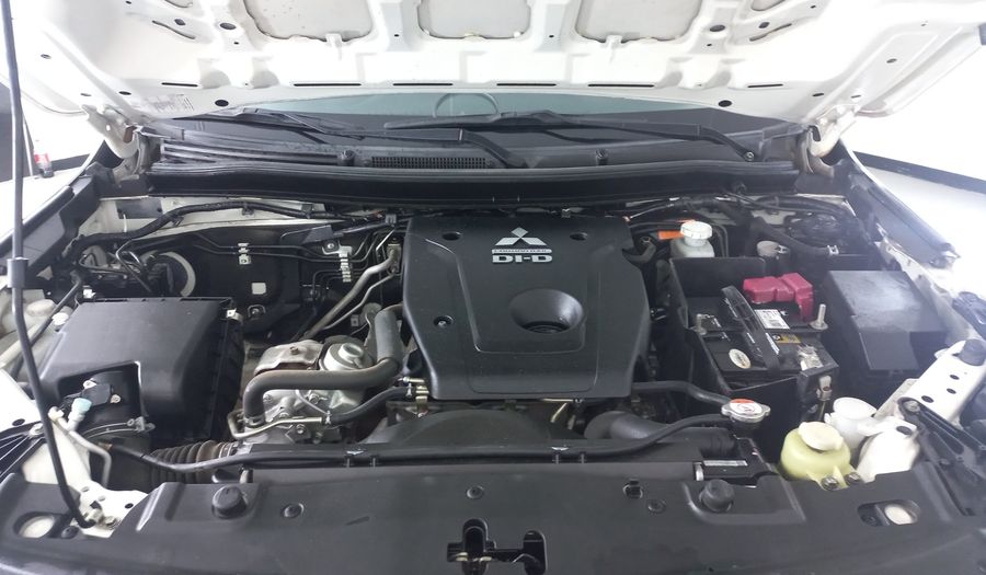 Mitsubishi L200 2.4 GLX DIESEL 4WD Pickup 2022