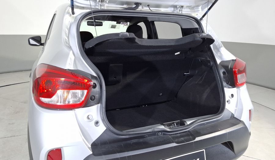 Renault Kwid 1.0 INTENS Hatchback 2024