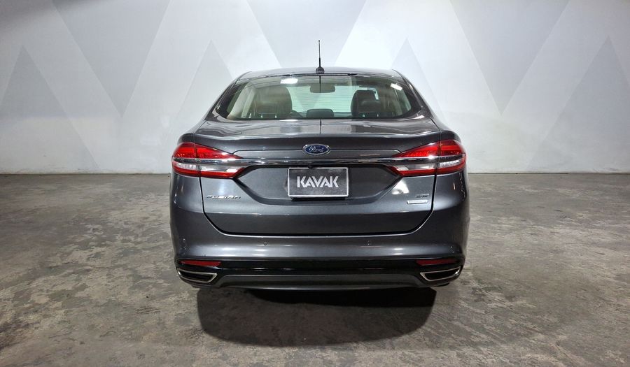 Ford Fusion 2.0 GTDI SE LUXURY PLUS NAV AT Sedan 2017
