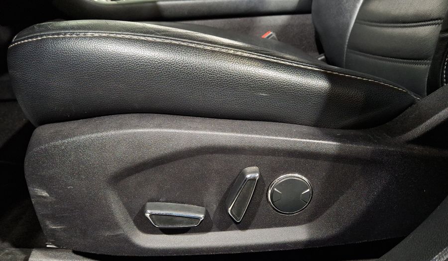 Ford Fusion 2.0 GTDI SE LUXURY PLUS NAV AT Sedan 2017
