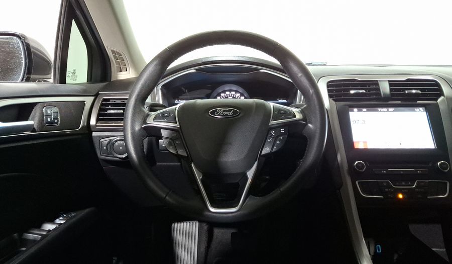 Ford Fusion 2.0 GTDI SE LUXURY PLUS NAV AT Sedan 2017