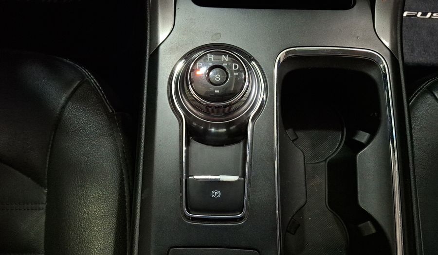 Ford Fusion 2.0 GTDI SE LUXURY PLUS NAV AT Sedan 2017