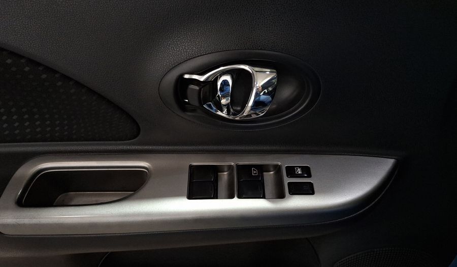 Nissan March 1.6 ADVANCE AT Hatchback 2016