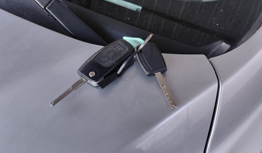 Ford Focus Ii 1.6 TREND Sedan 2010