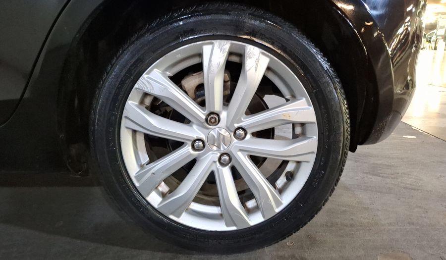 Suzuki Swift 1.4 GLX MT Hatchback 2014