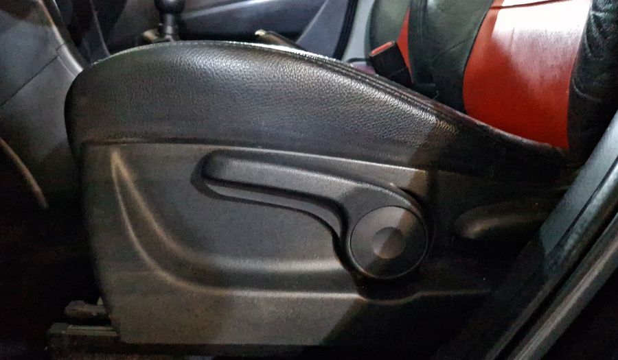 Suzuki Swift 1.4 GLX MT Hatchback 2014