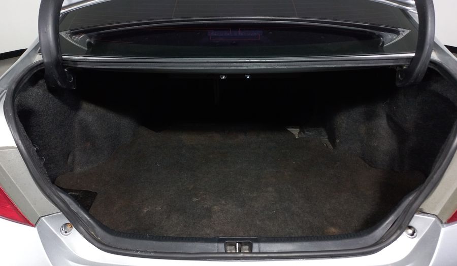 Toyota Camry 2.5 XLE L4 AT Sedan 2017
