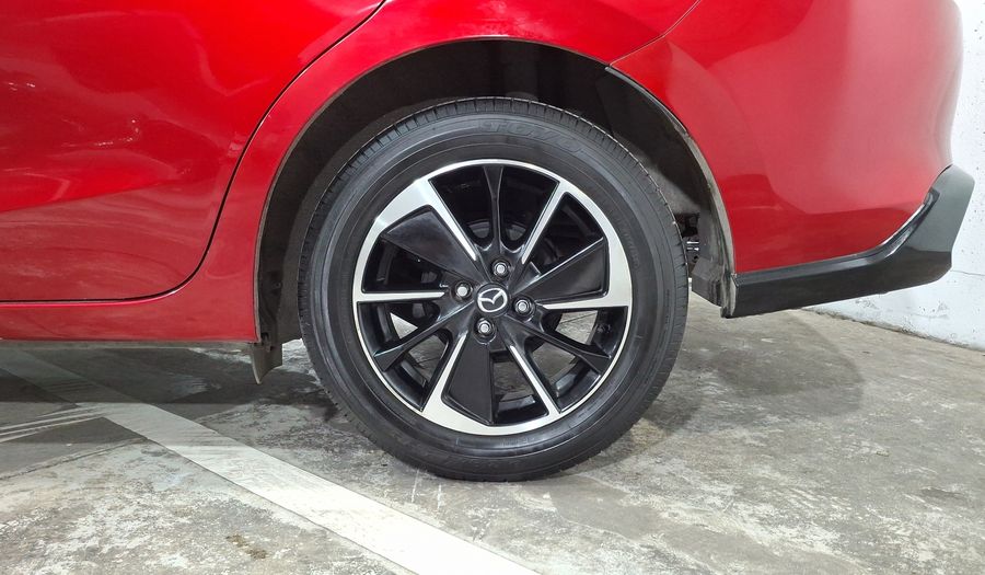 Mazda 2 2.0 SIGNATURE AUTO Sedan 2024